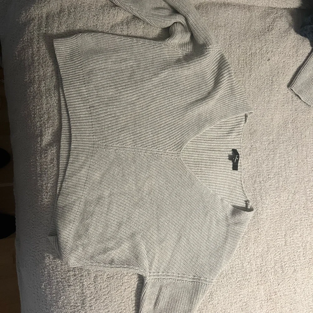 Lulus bundle size S. - Picture 2 of 7